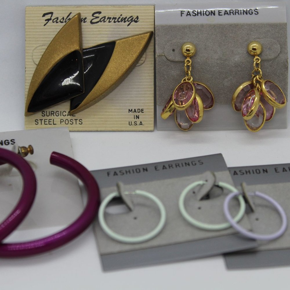 Set of 5 pairs of vintage pierced earrings
